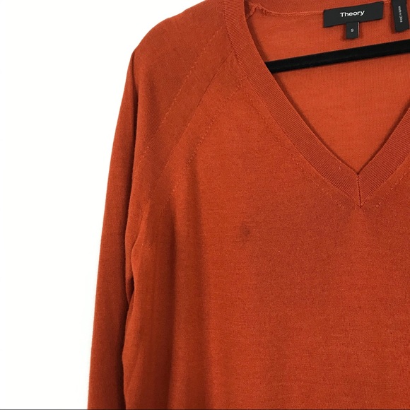 New Theory Relaxed Merino V-Neck Refine Sweater S - Picture 6 of 9